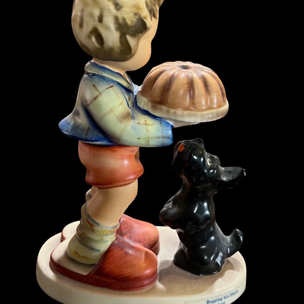 Vintage MI Hummel Boy and Dog Figurine - Picture 6 of 8